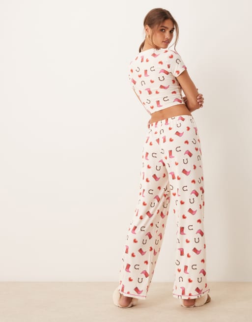 Urban Threads poly t-shirt and pants pajama set in cowboy boot print