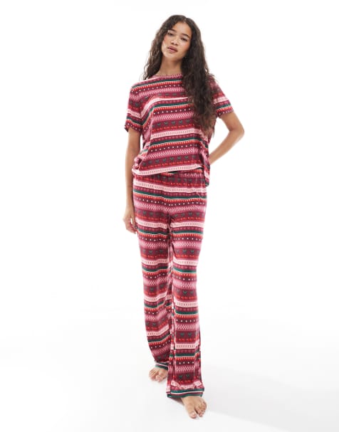 Urban Threads - Pyjama à imprimé festif Noël en jacquard avec chemise à manches courtes et col à revers - Cerise - view 1