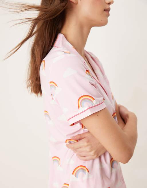 Urban Threads – Pyjama mit kurzärmligem Hemd mit Reverskragen und Shorts mit Regenbogenprint, 2 von 4