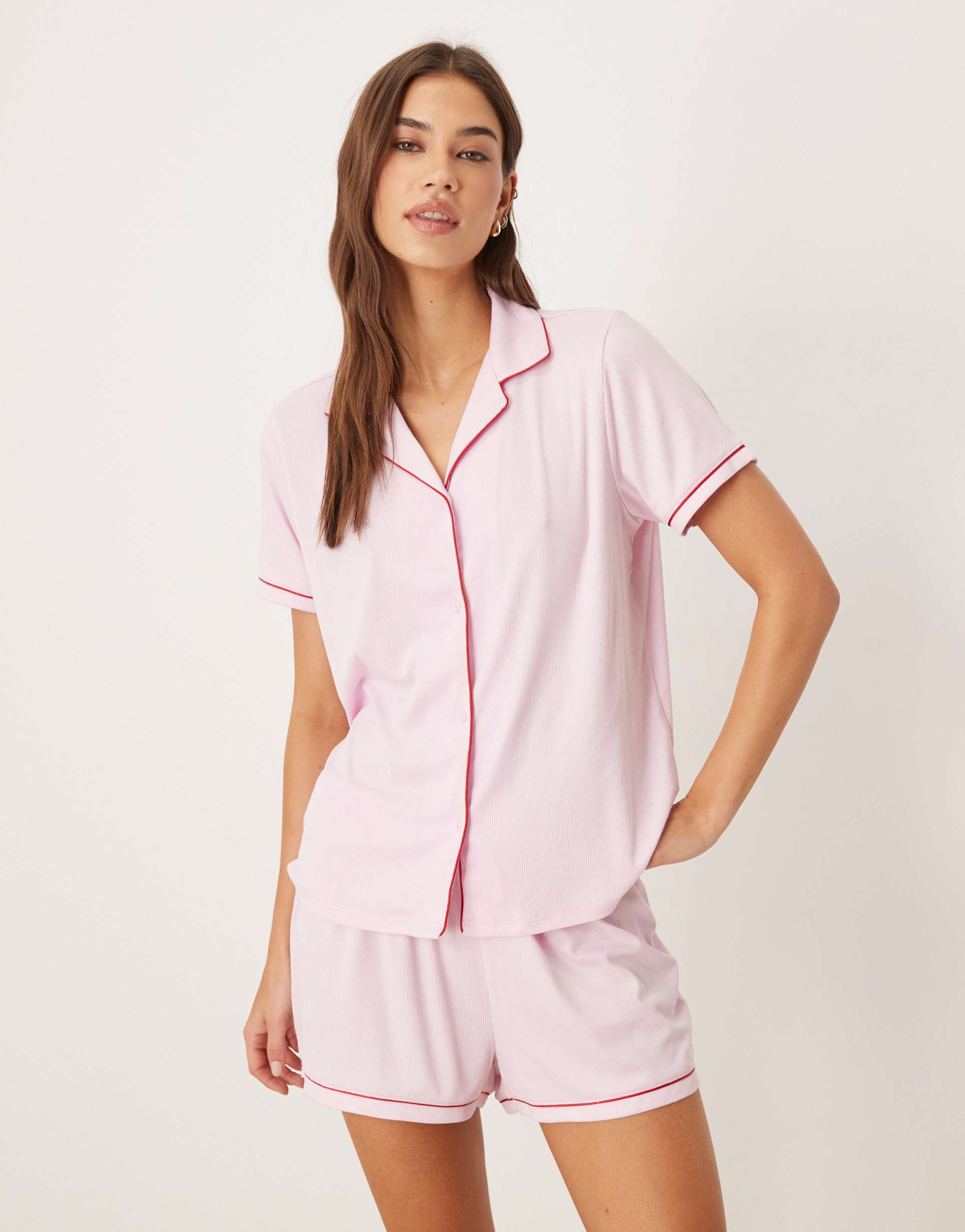urban threads ribbed camp collar shorts pajama set in pink with red piping