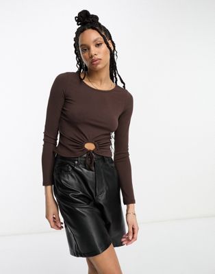 ribbed crop top with keyhole in chocolate brown