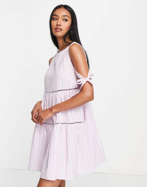Urban Threads - Robe courte à volants nouée dans le dos - Lilas