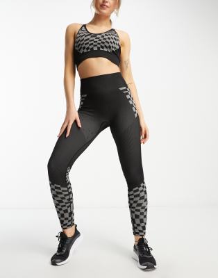 seamless leggings in checkerboard print-Gray