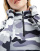Thumbnail 3 van 4