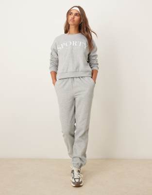 Urban Threads - Sportliche Lounge-Jogginghose in Grau