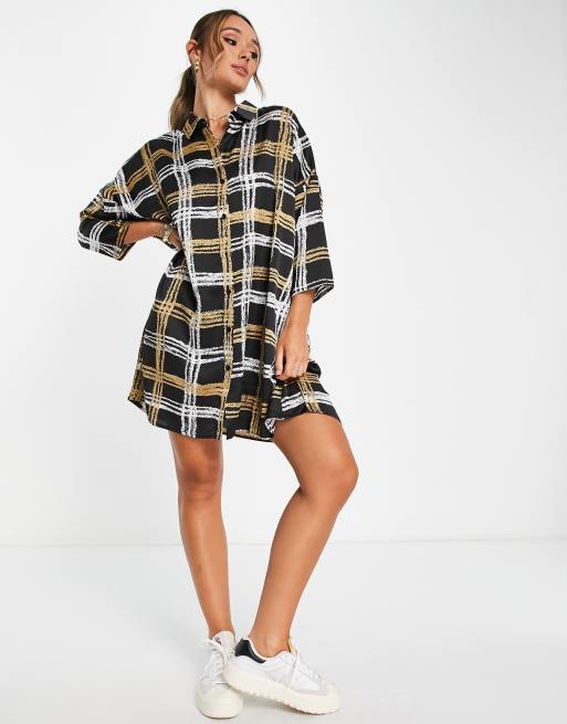 Urban Threads – Storrutig skjortklänning i oversize-modell