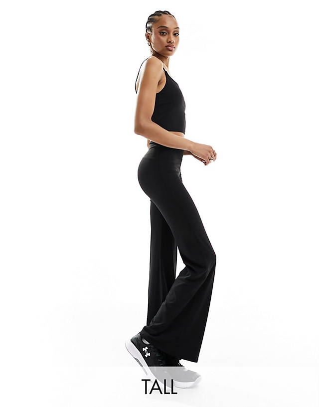 Urban Threads Tall - butter soft flared trousers in black