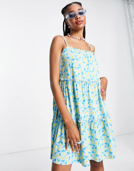 Urban Threads Tall – Gestuftes, ausgestelltes Kleid mit Blumenmuster, 3 von 4