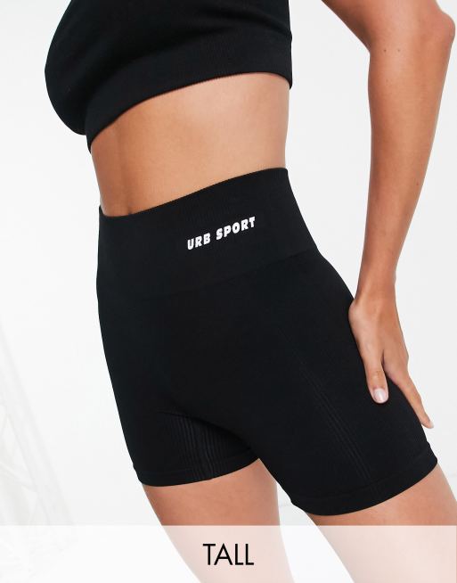 Urban Threads Tall - Naadloze gym-bootyshort in zwart