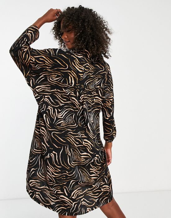 https://images.asos-media.com/products/urban-threads-tall-oversized-shirt-dress-in-abstract-animal/202483802-4?$n_550w$&wid=550&fit=constrain