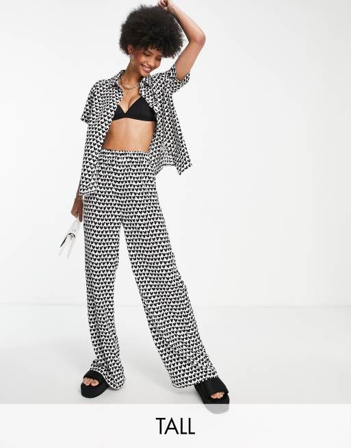 Urban Threads Tall - Pantalon large d'ensemble à imprimé cœur