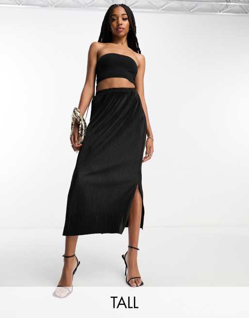 Urban split outlet skirt