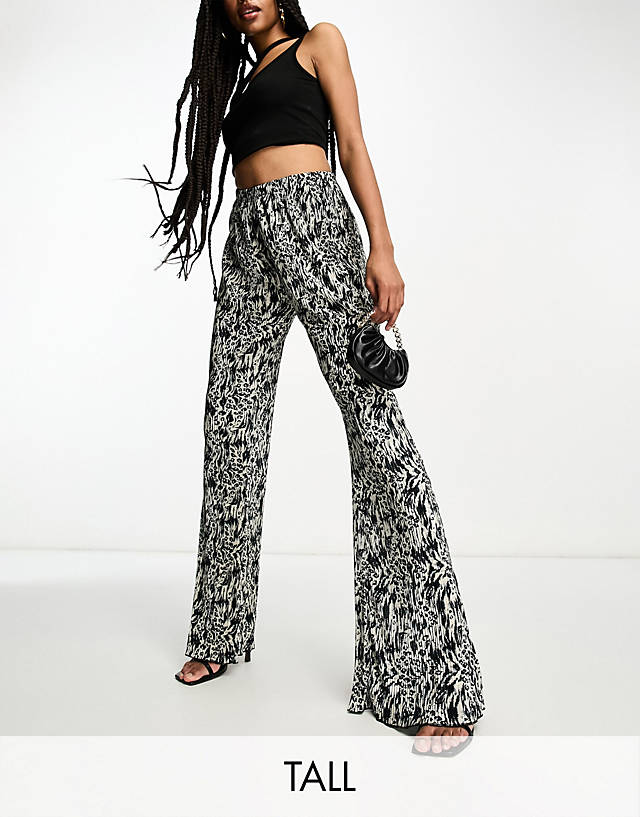 Urban Threads Tall - plisse trousers in abstract animal print