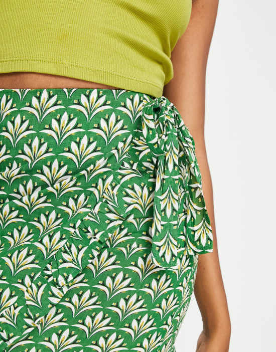 https://images.asos-media.com/products/urban-threads-tall-wrap-front-tie-side-mini-skirt-in-green/201795541-4?$n_550w$&wid=550&fit=constrain