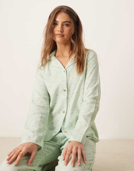 Urban Threads textured long sleeve revere and trouser pyjama set in green floral print, 2 of 4