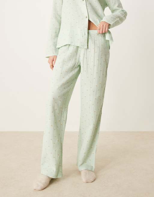 Urban Threads textured long sleeve revere and trouser pyjama set in green floral print, 3 of 4