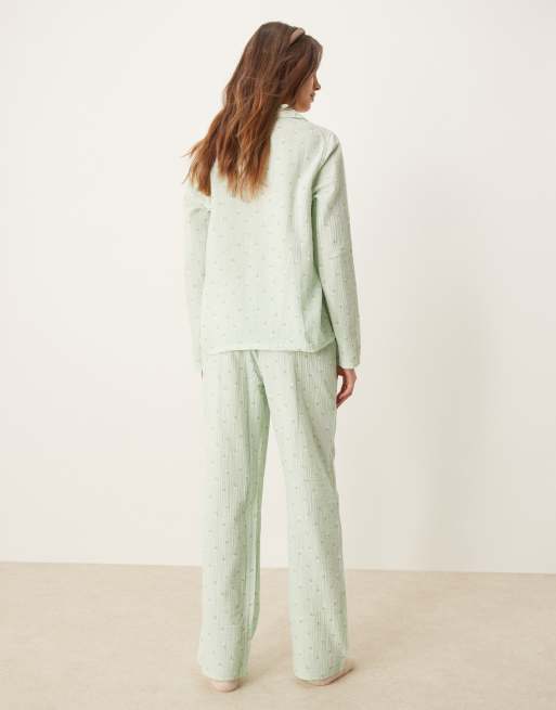 Urban Threads textured long sleeve revere and trouser pyjama set in green floral print, 4 of 4