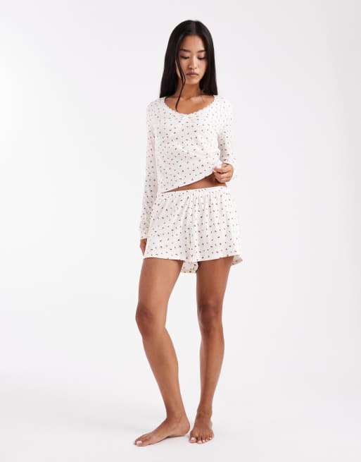 Urban Threads - Top del pigiama a maniche lunghe beige con cuciture a vista e stampa di ciliegie, 4 di 4