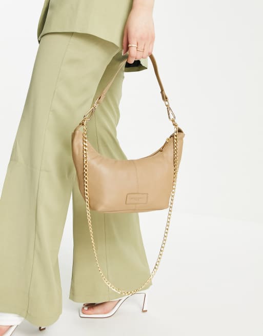 Urbancode - Borsa da spalla extra larga in pelle color tortora con catenina