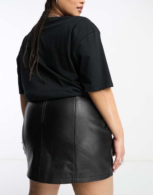Urbancode Curve Gonna in vera pelle nera con cintura ASOS