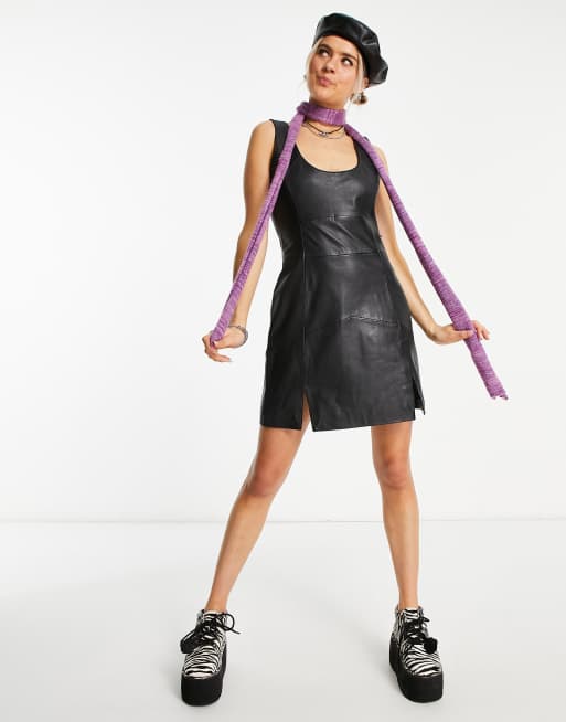 Urbancode – Kleid aus Echtleder in Schwarz mit A-Linien-Schnitt