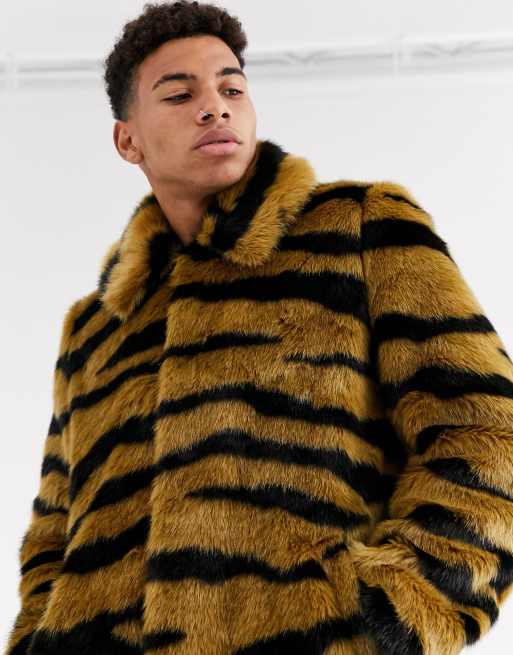 Urbancode – Kunstpelzjacke mit Tigermuster