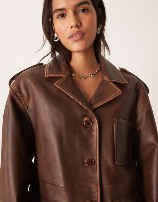 Urbancode - Lange distressed leren werkersjas in chocoladebruin, 2 van 4