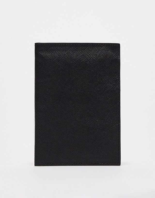 Urbancode leather passport holder in black