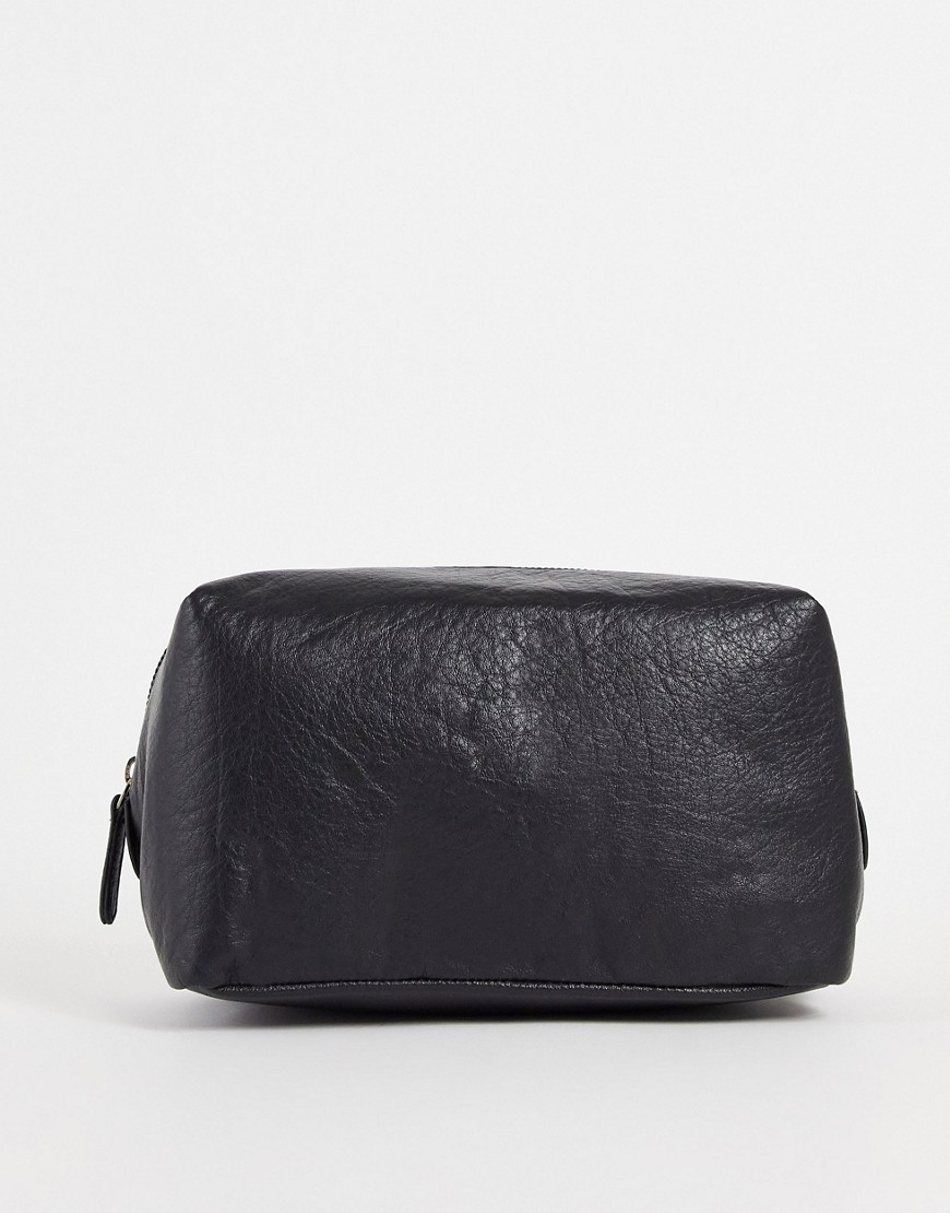 Urbancode Leather Wash Bag-black