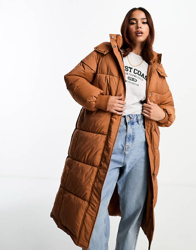Urbancode - longline hooded puffer jacket in toffee brown