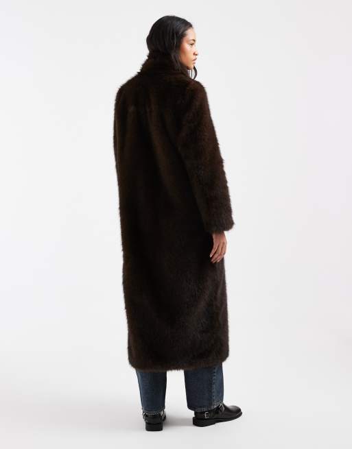 Urbancode oversized fit faux-fur maxi jas met rand in bruin, 4 van 4