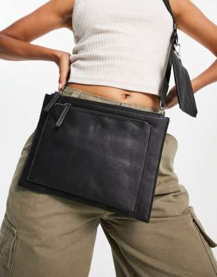 Urbancode shoulder bag in black