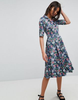 Uttam Boutique – Blommönstrad klänning med knapp-Flerfärgad
