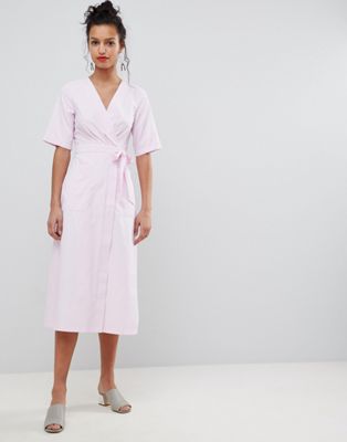 Uttam Boutique –​​​​​​​ Midiklänning med omlott-Rosa