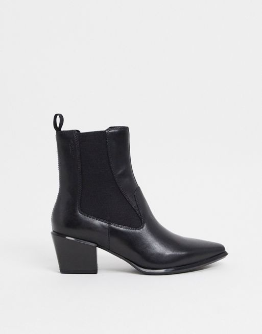 Vagabond Betsy mid heel ankle boots in black