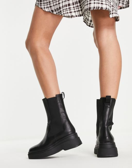 Vagabond – Carla – Chelsea-Stiefel aus Leder in Schwarz mit