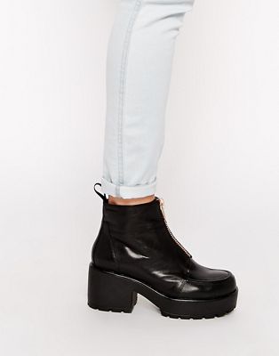 dioon chelsea boot