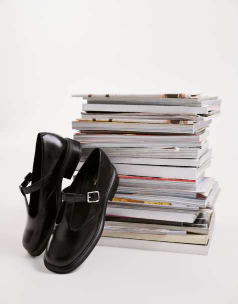 Vagabond Ellis leather Mary Jane shoes in black - view 1