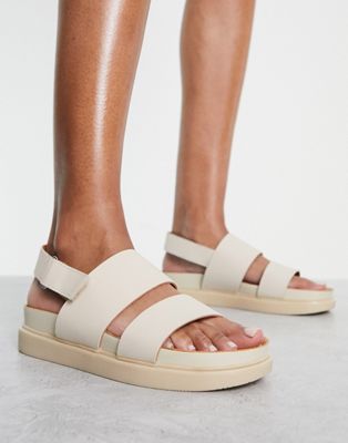 Vagabond Erin flat sandals in off white leather