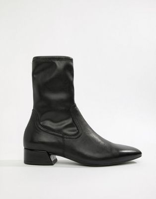 black leather pull on boots