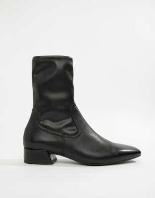 Vagabond Joyce black leather pull on 