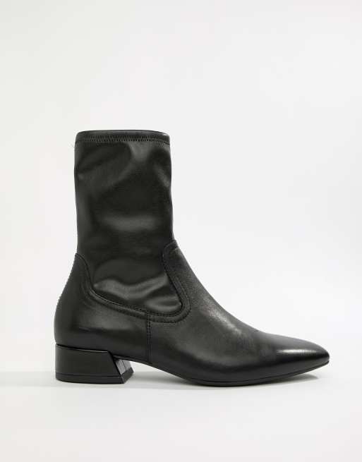 Vagabond joyce black leather pull on pointed on sale boots