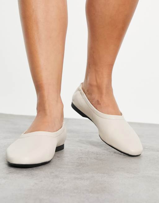 White leather best sale ballet flats