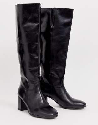 vagabond kitten heel