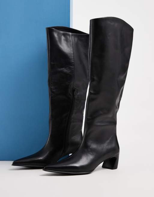 Vagabond Shoemaker Ilona pointed knee boots with curved heel in black leather, 2 of 4