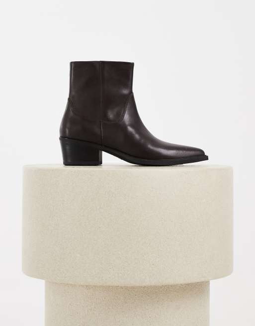 Vagabond Shoemaker Kelsey leather western ankle boots in chocolate, 3 of 4