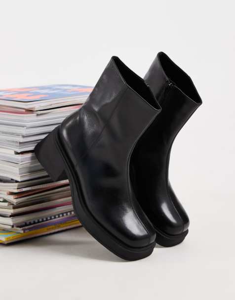 Vagabond Shoemakers Dorah chunky heel ankle boots in black leather - view 1