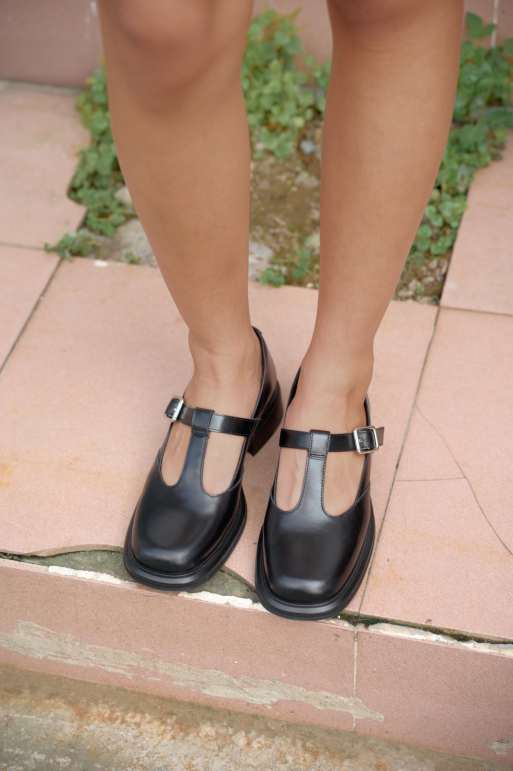 Vagabond Shoemakers Ellis leather Mary Jane shoes in black, 5 of 5