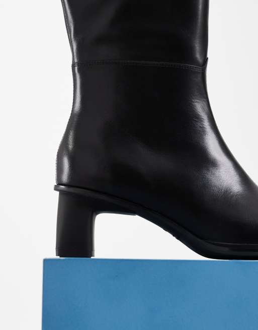 Vagabond Shoemakers Elvina square toe mid heel knee  boots in black leather, 2 of 4
