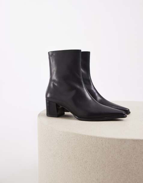 Vagabond Shoemakers Giselle cinched toe block heel ankle boots in black leather - view 1